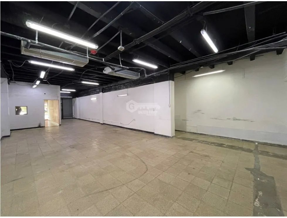 FOR RENT SPACIOUS COMMERCIAL SPACE IN BELLA VISTA 120M² 1 BATHROOM WITH DIVISIONS GROUND FLOOR
