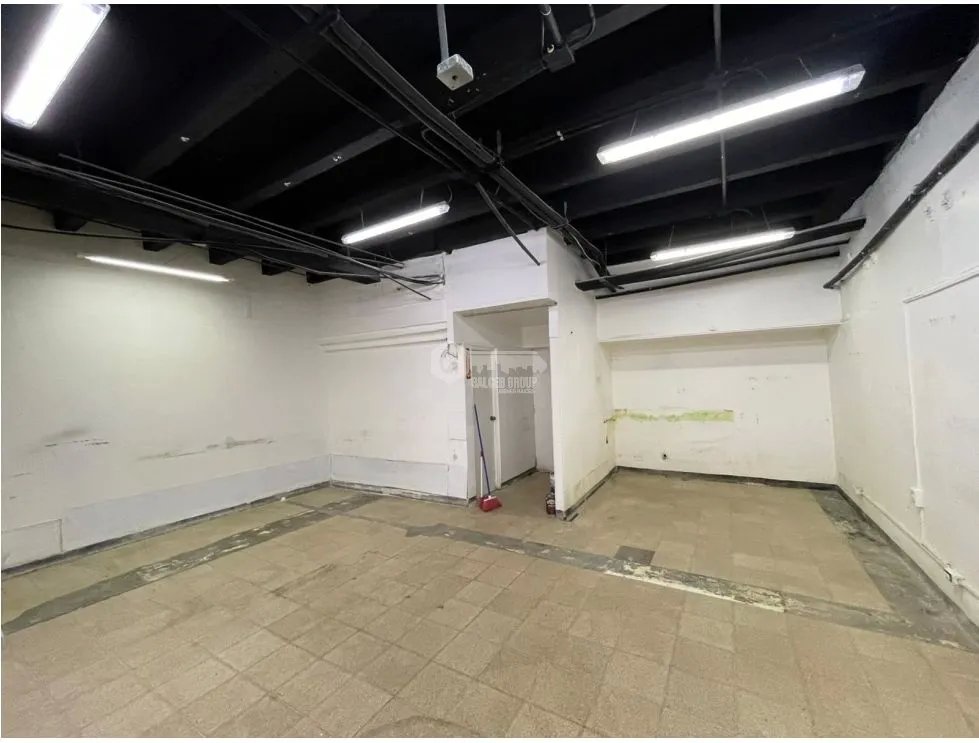 Commercial Space / Bella Vista / 120 sqm / 1 Bathroom / Divided Layout / Ground Floor