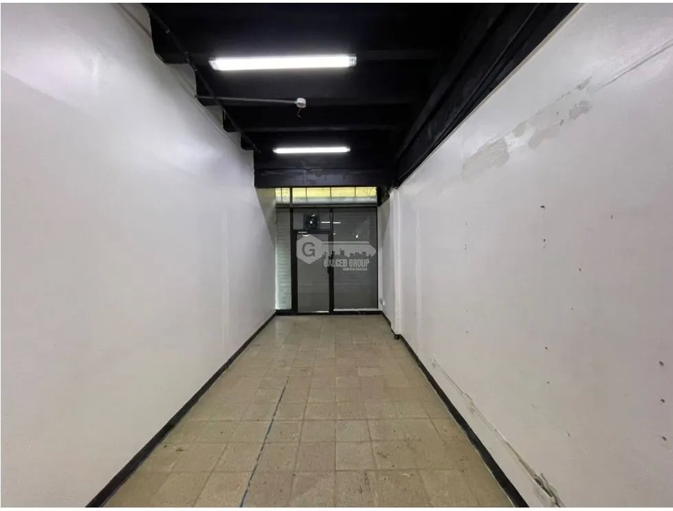 Commercial Space / Bella Vista / 120 sqm / 1 Bathroom / Divided Layout / Ground Floor