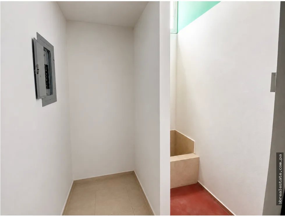 Commercial Space Rental at Midtown Plaza, San Francisco