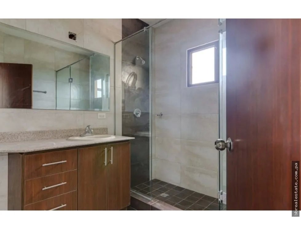 Venta de Junior Penthouse en PH Las Olas II, San Carlos