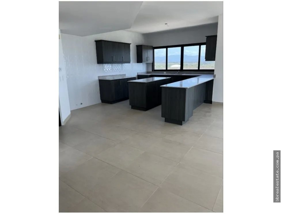 Venta de Junior Penthouse en PH Las Olas II, San Carlos