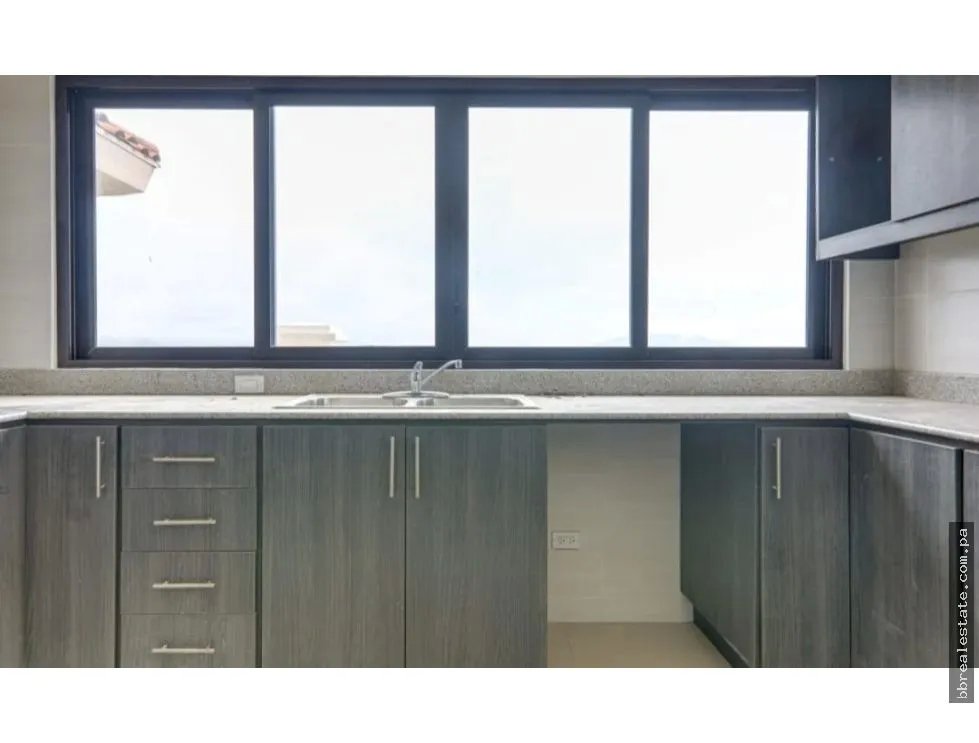 Venta de Junior Penthouse en PH Las Olas II, San Carlos