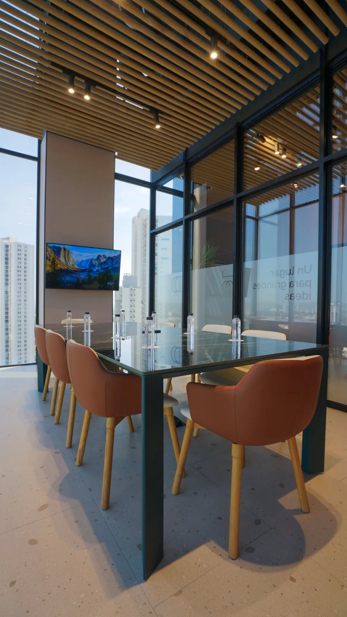 Amplio Apartamento Tipo Loft en PH Dovle Cincuentenario – Coco del Mar | 68 m² con Licencia Turística