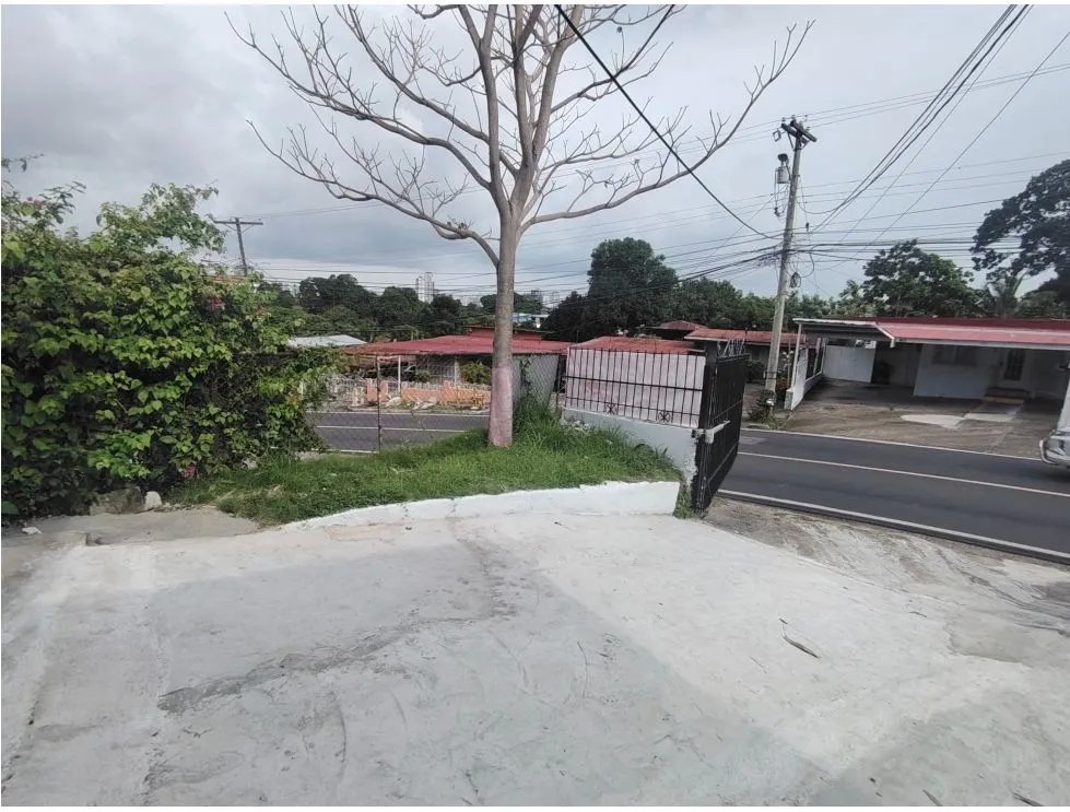 Venta de casa comercial en Altos de Betania. EAR