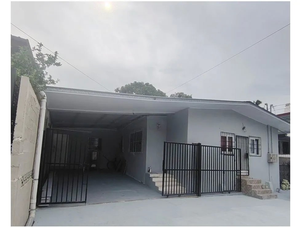 Venta de casa comercial en Club X, Bethania. EAR