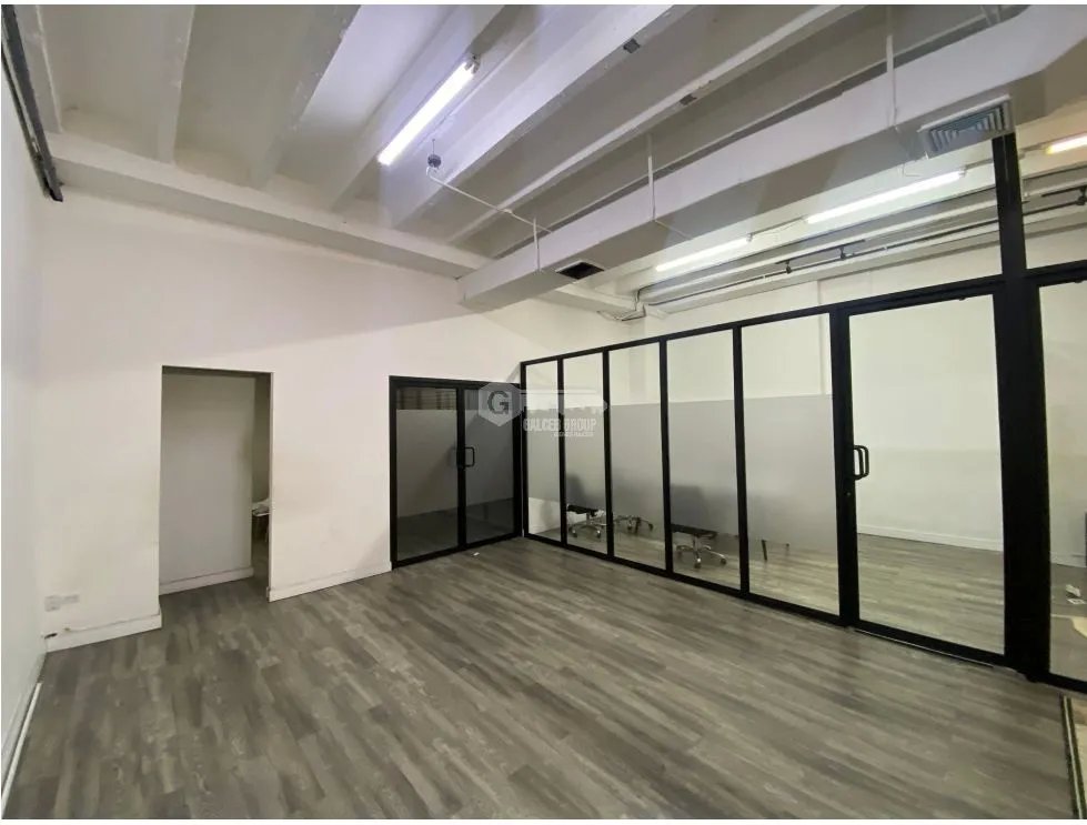 SE ALQUILA LOCAL EN OBARRIO 157 M2 EDIFICIO CENTRAL VACIO