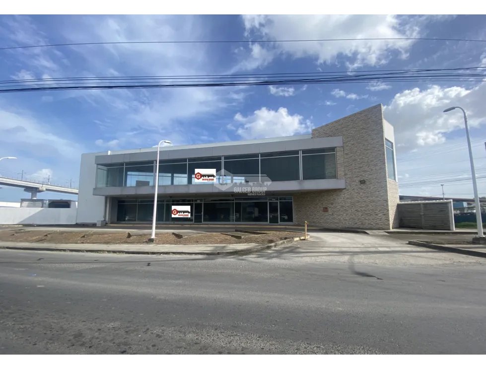 SE ALQUILA LOCAL 353 M2 EN PLAZA LAS MAÑANITAS VIA PRINCIPAL VACIO