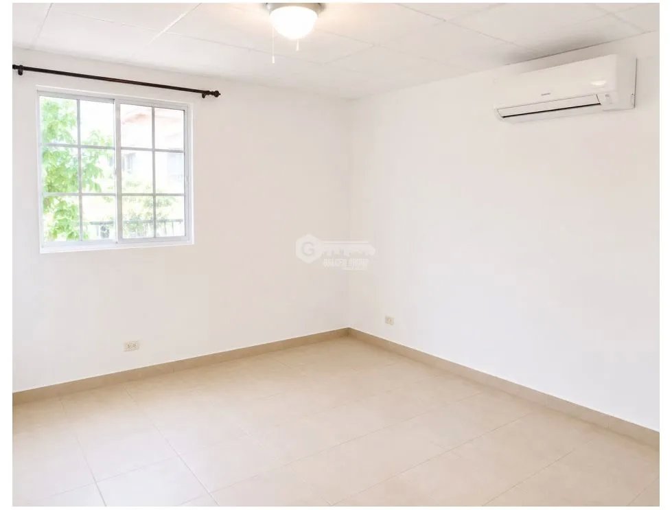 SE ALQUILA CASA VILLA ZAITA LAS CUMBRES 300M 3 HABITACIONES 2.5 BAÑOS