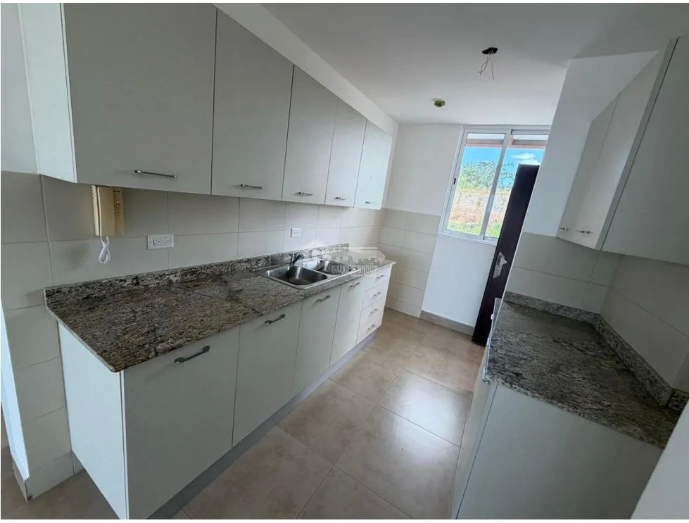 SE VENDE APARTAMENTO 79M EN PH FONTANELLA DEL MAR CERCA DE LA PLAYA