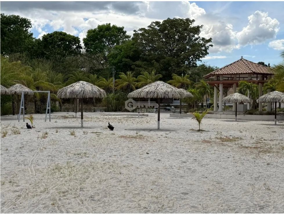 SE VENDE APARTAMENTO 79M EN PH FONTANELLA DEL MAR CERCA DE LA PLAYA