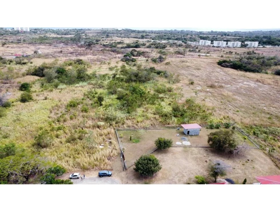 SE VENDE AMPLIO TERRENO EN PUNTA BARCO 6 HECTAREAS CON ZONAS VERDES