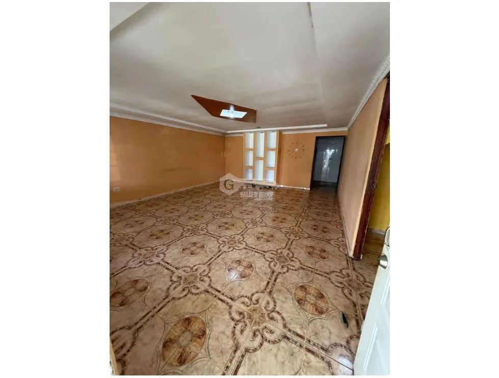 SPACIOUS HOUSE FOR SALE IN EL TECAL 256 M2 WITH TERRACE ON MAIN ROAD