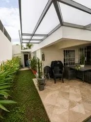 Casa à Venda em Altos Del Golf