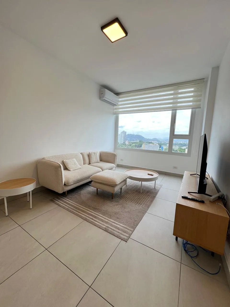 Furnished Apartment Rental in El Cangrejo, PH Van Gogh