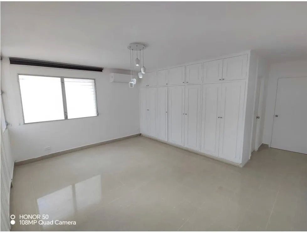 Apartamento à Venda em Altos Del Golf