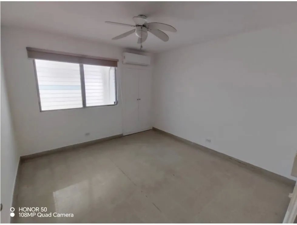 Apartamento à Venda em Altos Del Golf