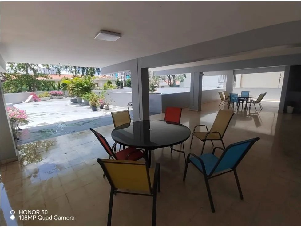 Apartamento à Venda em Altos Del Golf