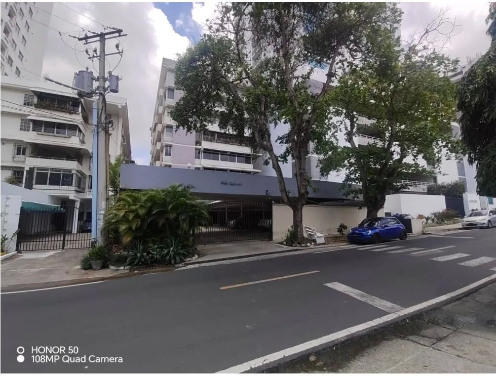 Apartamento à Venda em Altos Del Golf