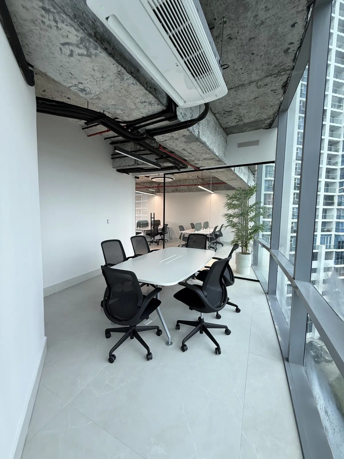 Oficina Corporativa Amoblada en PH Financial Park  Costa del Este  130m²