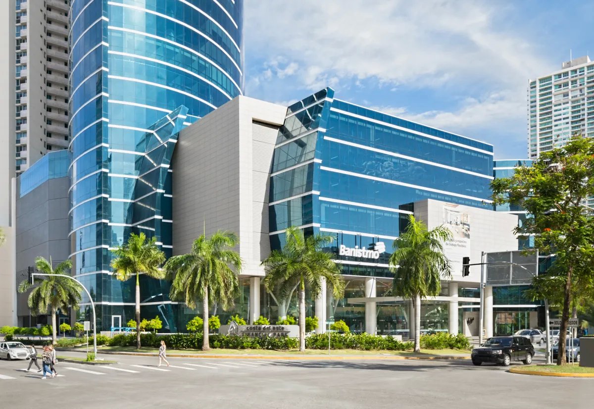 Oficina Corporativa Amoblada en PH Financial Park Costa del Este 129m²