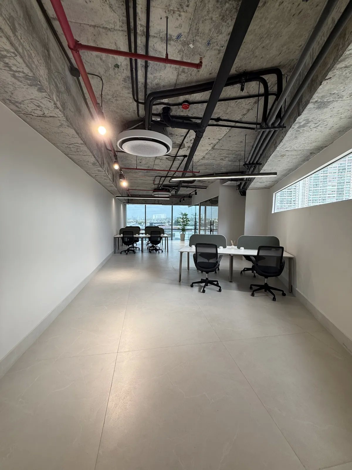 Oficina Corporativa Amoblada en PH Financial Park Costa del Este 129m²
