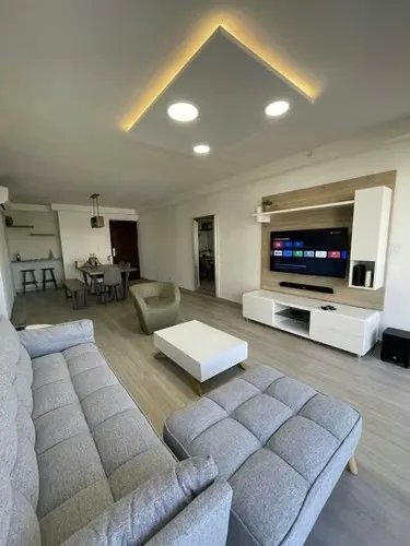 Apartamento Amueblado con Vista al Mar en Avenida Balboa