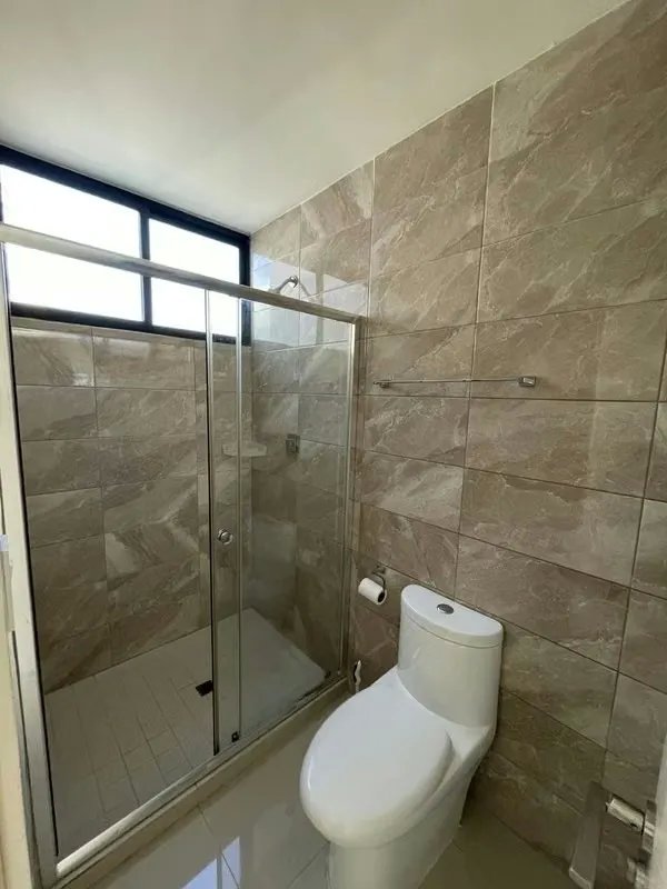 Apartamento Amueblado con Vista al Mar en Avenida Balboa