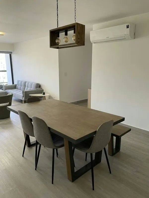 Apartamento Amueblado con Vista al Mar en Avenida Balboa