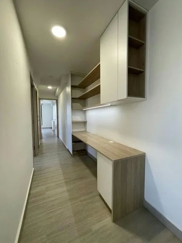 Apartamento Amueblado con Vista al Mar en Avenida Balboa