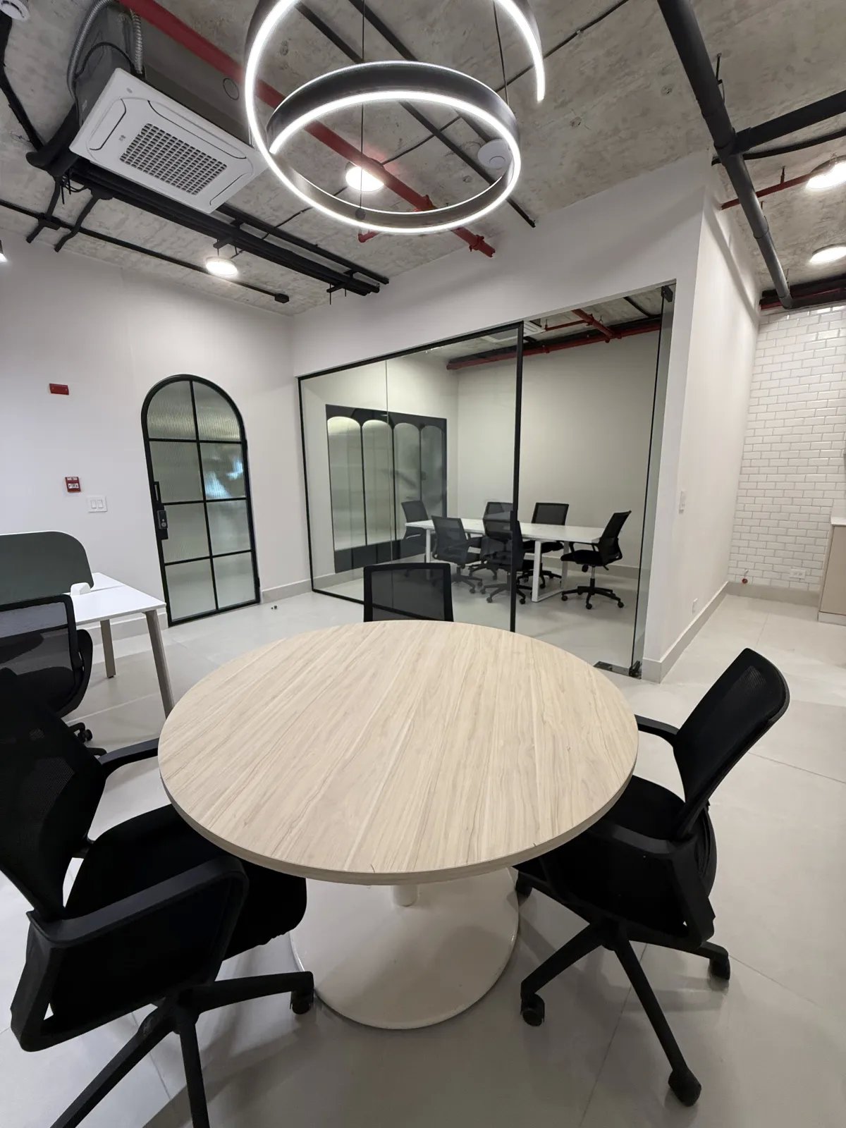 Oficina Ejecutiva Amoblada en PH Financial Park  Costa del Este  Lista para Ocupar