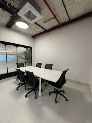 Oficina Ejecutiva Amoblada en PH Financial Park  Costa del Este  Lista para Ocupar