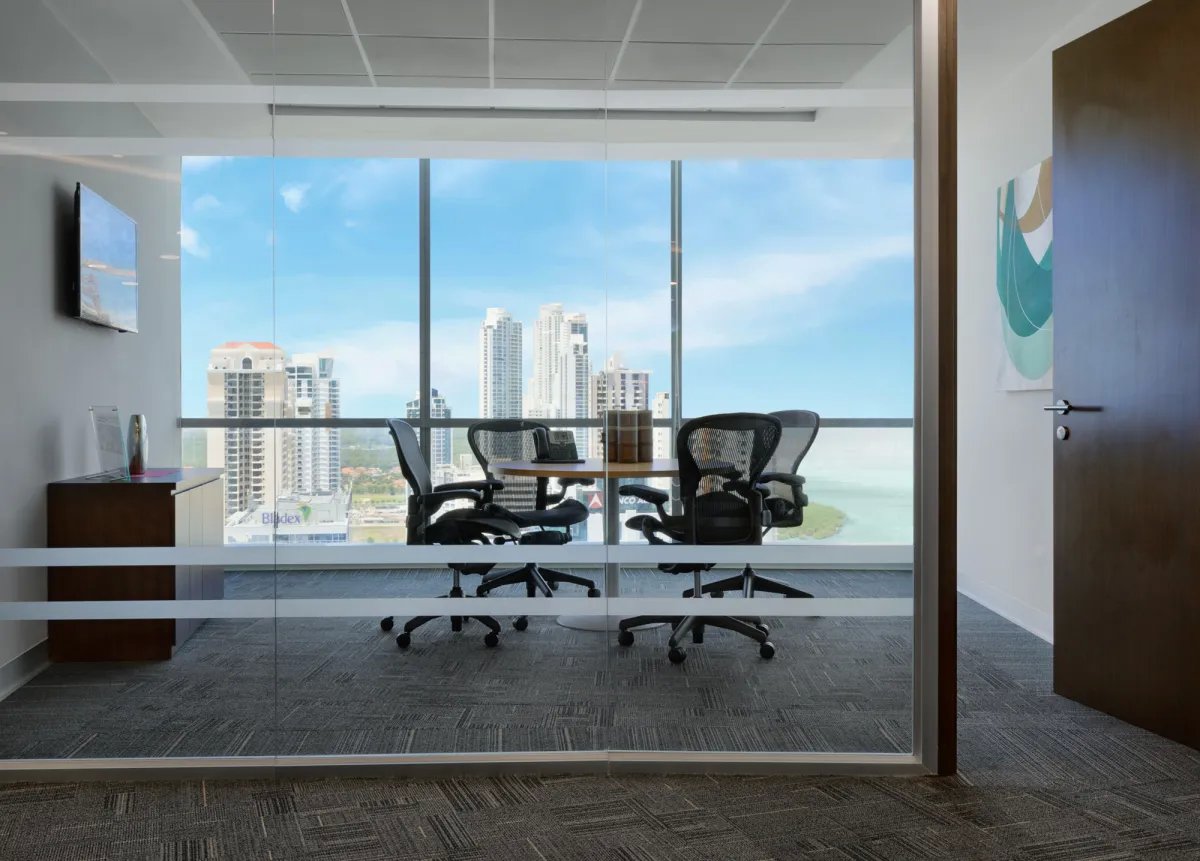 Oficina Corporativa Amoblada en PH Financial Park – Costa del Este  188m²