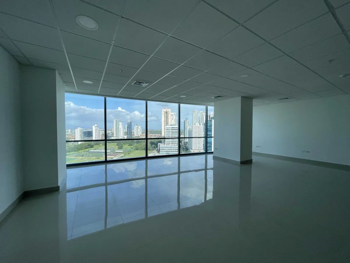 Oficina Corporativa Amoblada en PH Financial Park Costa del Este 104m²