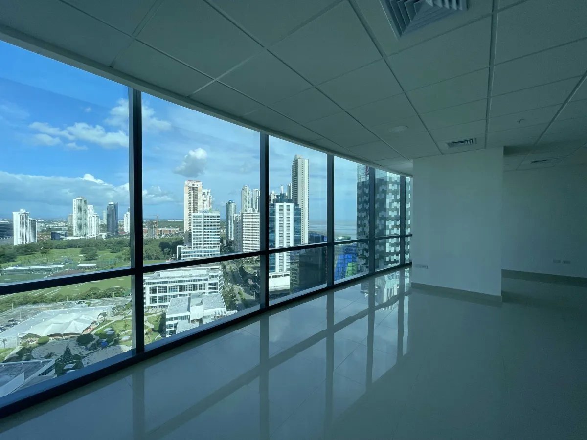 Oficina Corporativa Amoblada en PH Financial Park Costa del Este 104m²