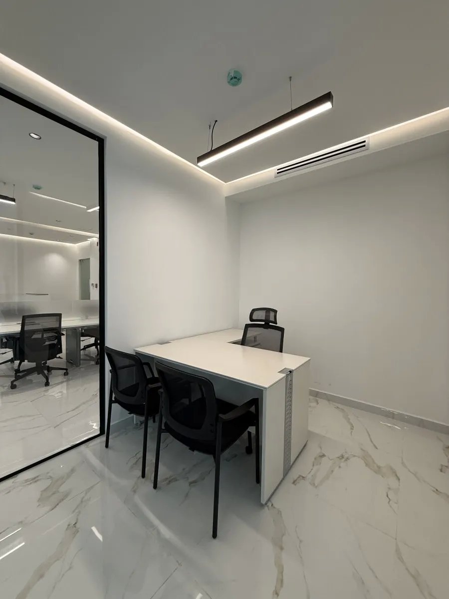 Oficina Corporativa Amoblada en PH Financial Park Costa del Este 122m²