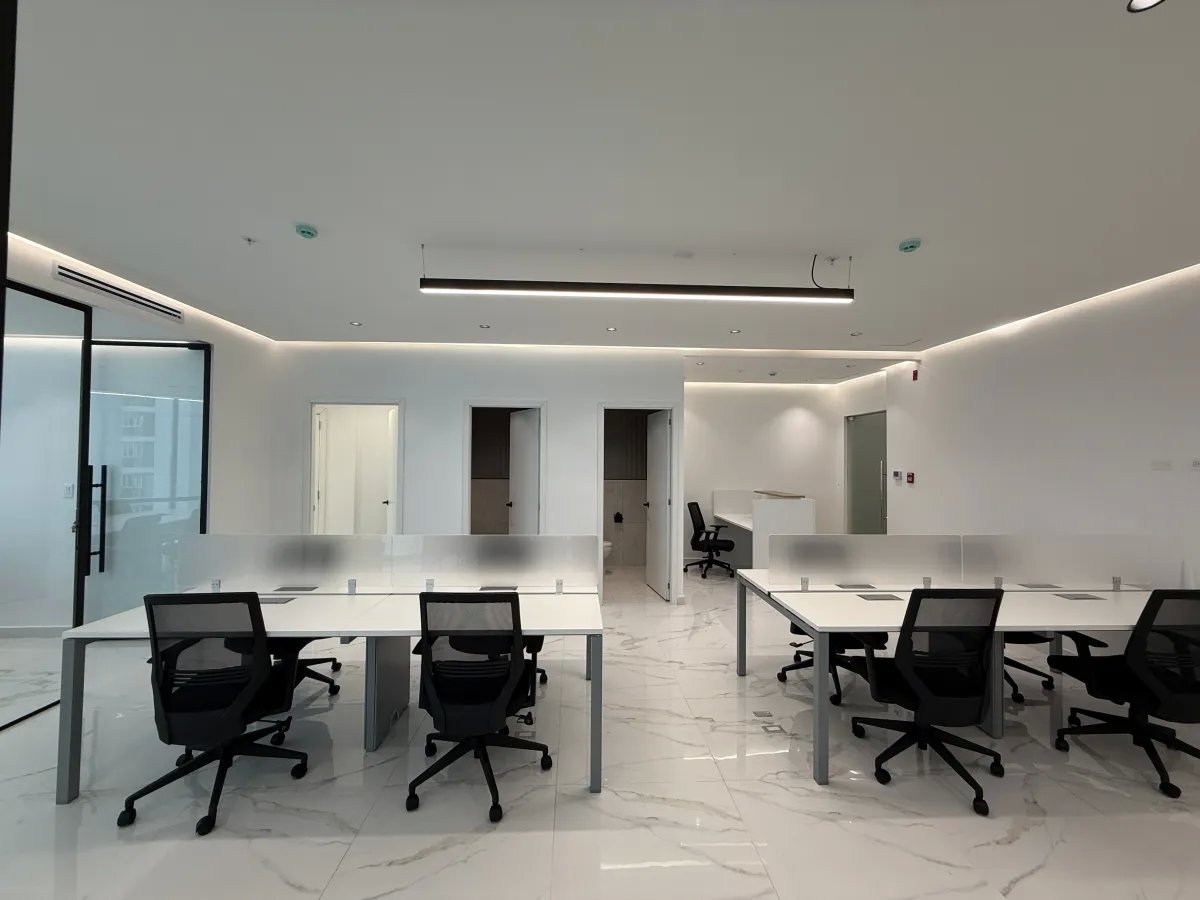 Oficina Corporativa Amoblada en PH Financial Park Costa del Este 122m²