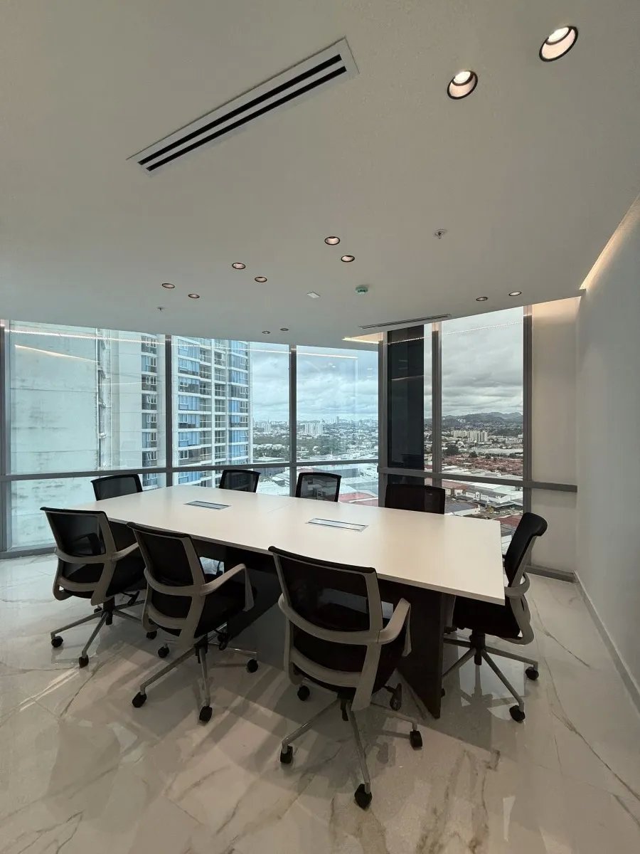 Oficina Corporativa Amoblada en PH Financial Park Costa del Este 122m²