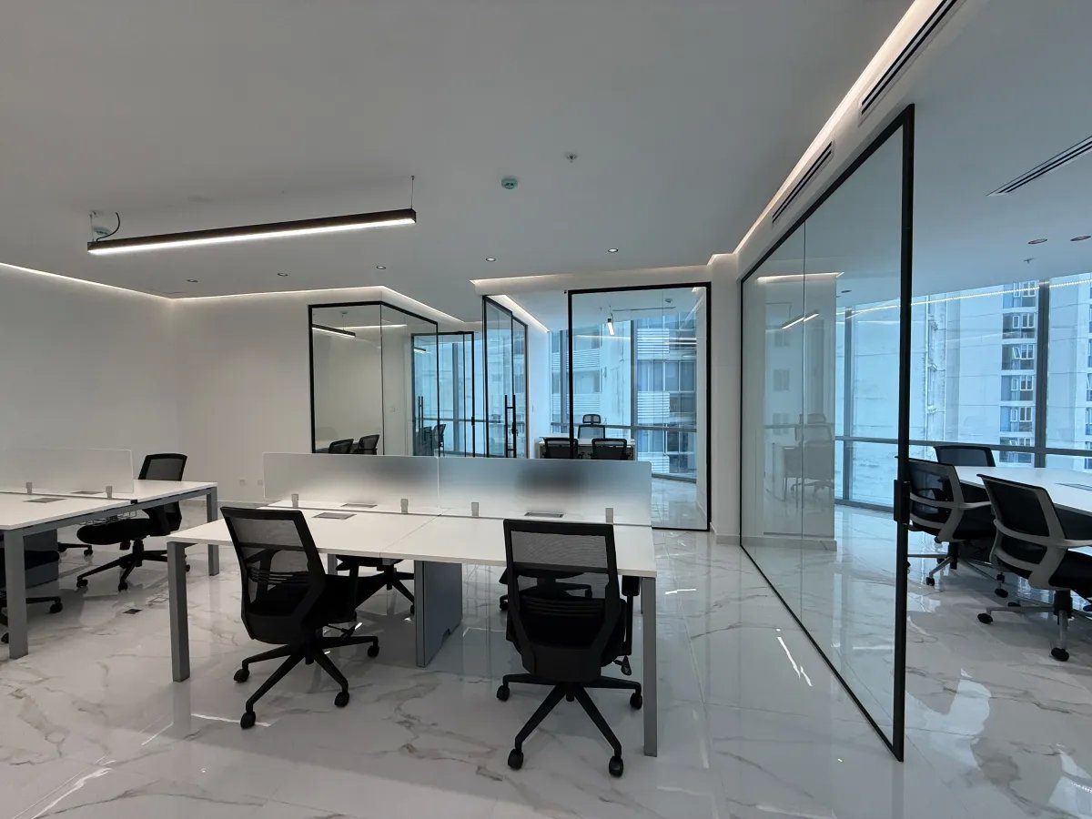 Oficina Corporativa Amoblada en PH Financial Park Costa del Este 122m²