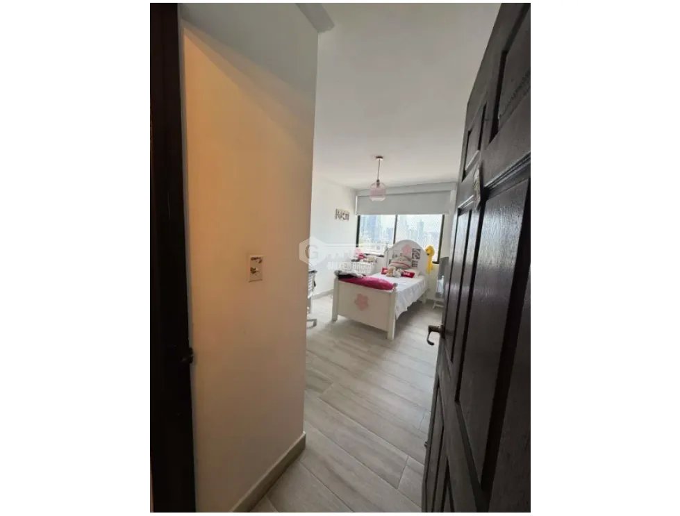 OBARRIO / BRISAS OBARRIO / 3 HABITACIONES / 156M / 2 PARKING / BALCON