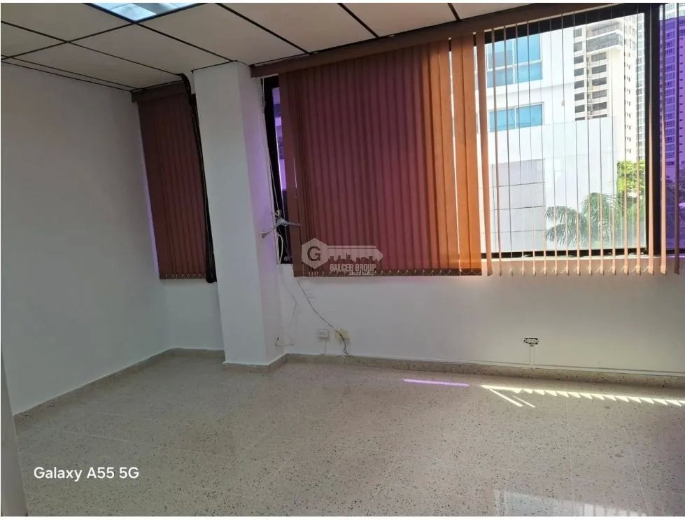 LOCAL / BALBOA PLAZA / 53M / 1 BAÑO / AIRE ACONDICIONADO / DIVICIONES