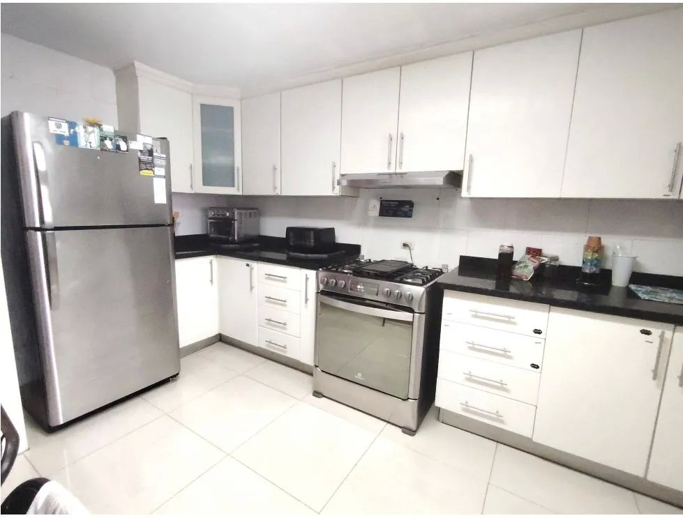 Venta de apartamento amoblado en PH Rocamar, Av. Balboa. EAR