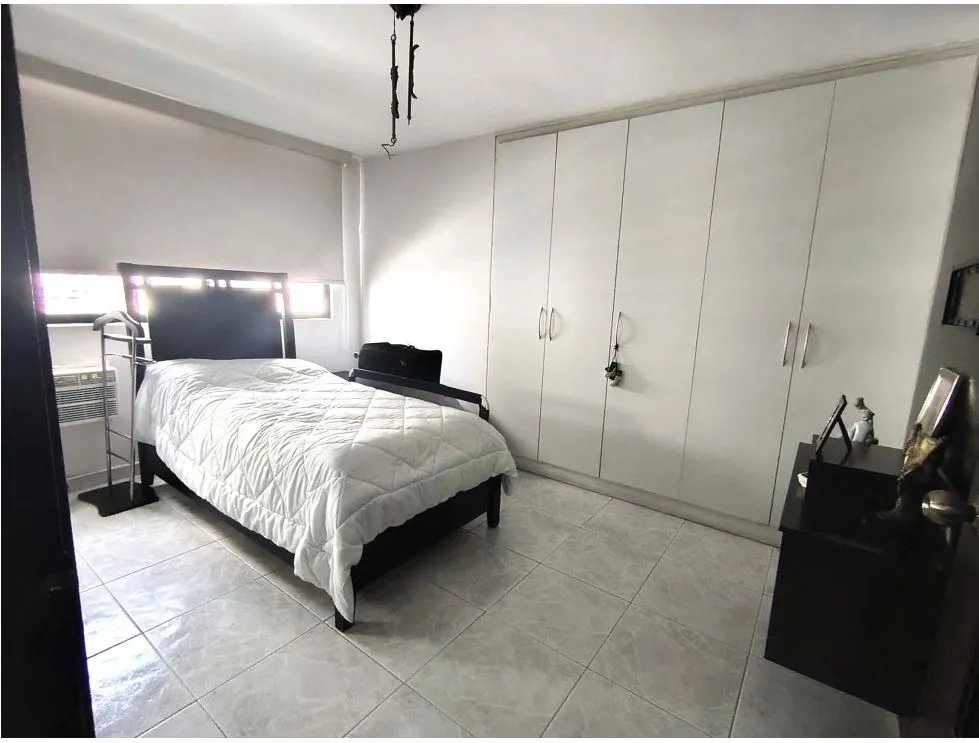Venta de apartamento amoblado en PH Rocamar, Av. Balboa. EAR