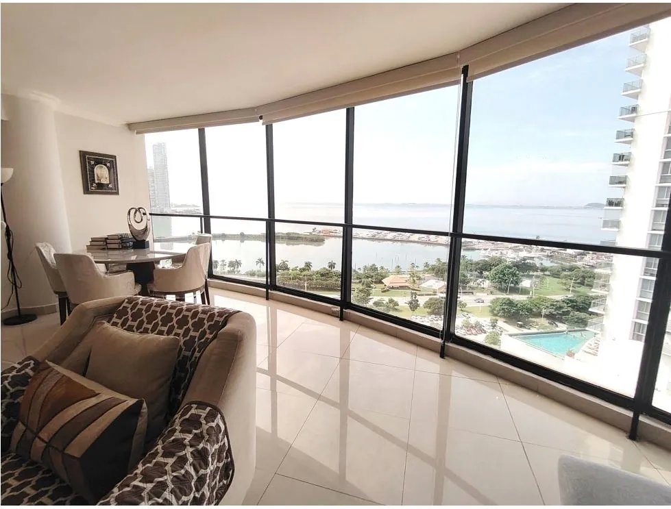 Venta de apartamento amoblado en PH Rocamar, Av. Balboa. EAR