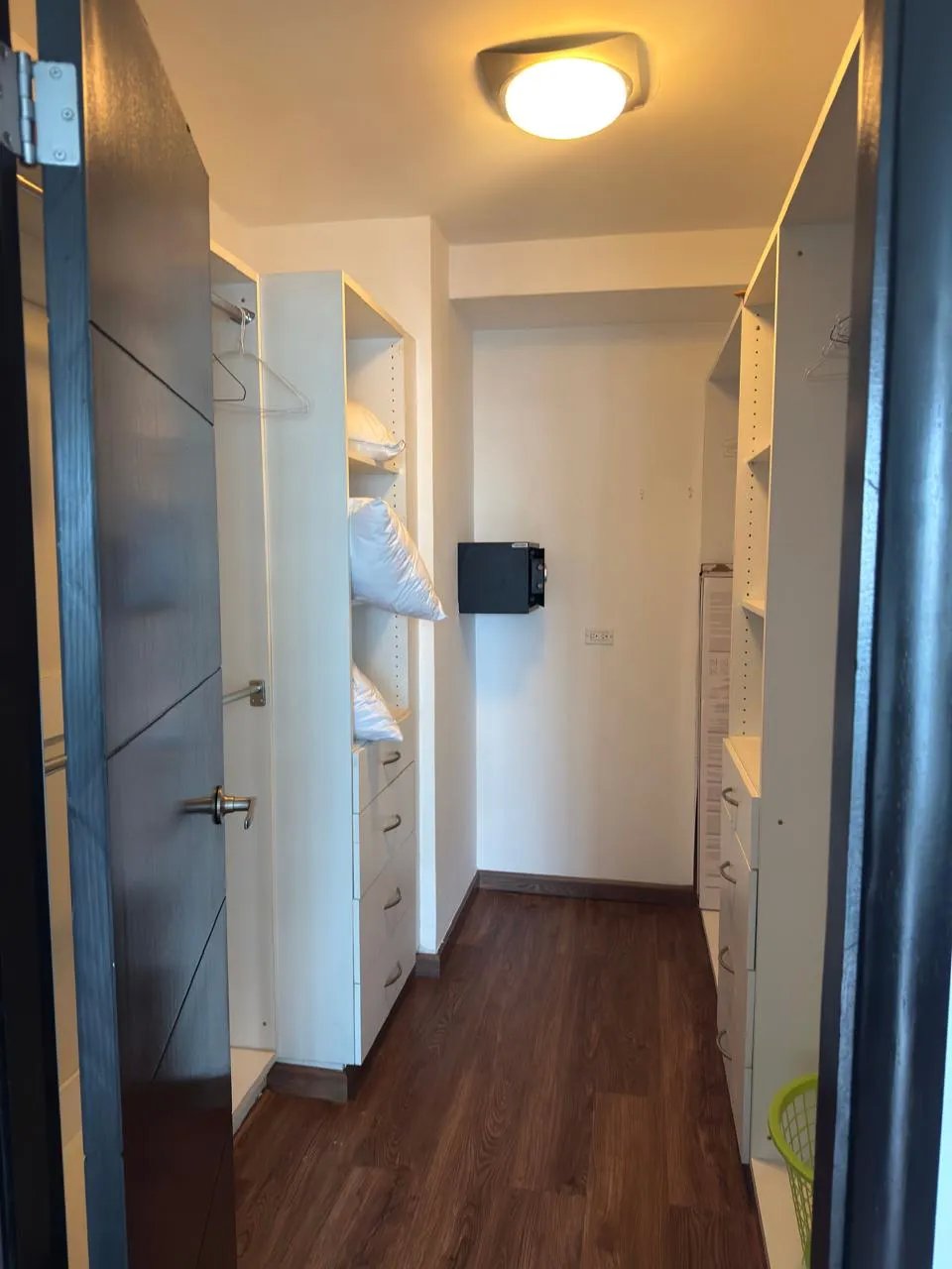 Apartamento Completamente Renovado, Vista Frente a la Bahía, Avenida Balboa $1,550