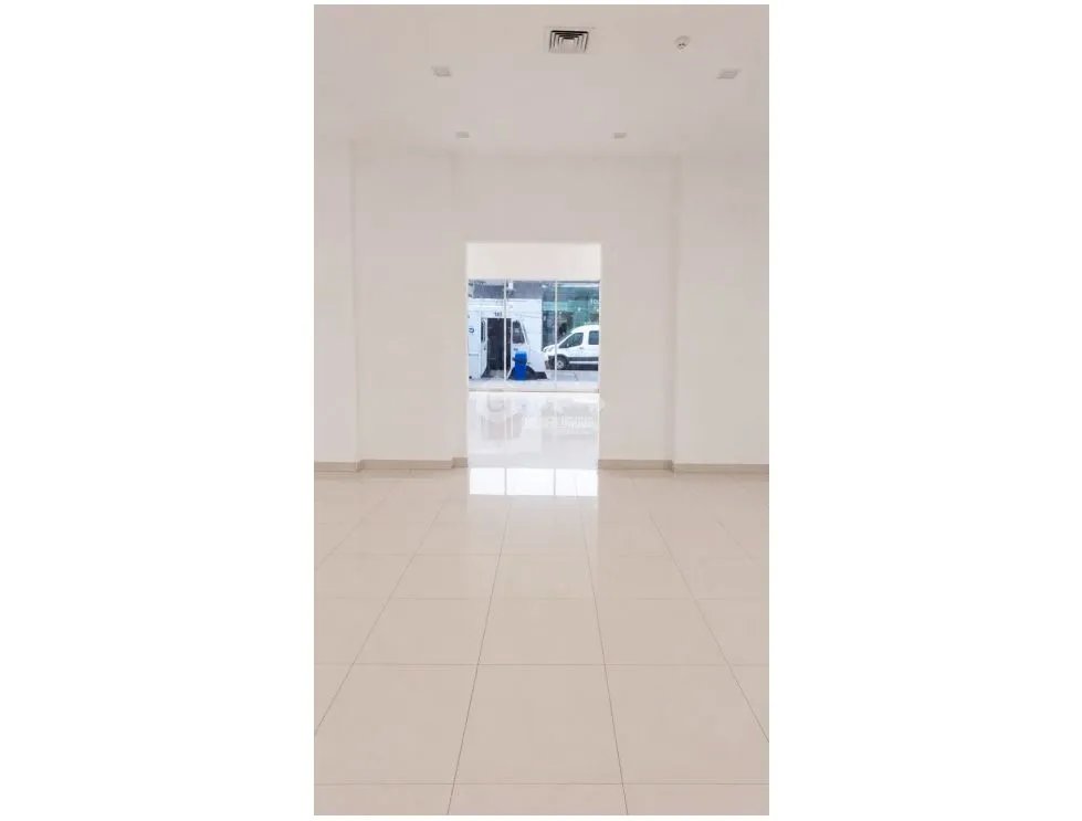 SE VENDE EDIFICIO COMERCIAL COLON ZONA LIBRE 630M 3 LOCALES 2 PISOS