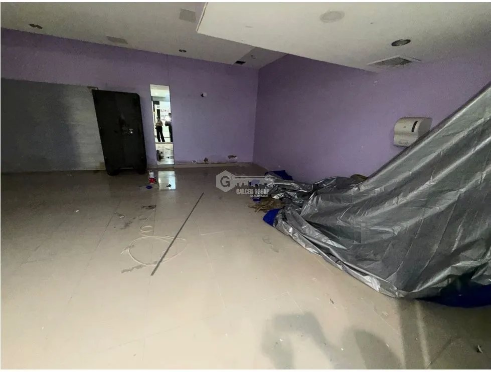 SE ALQUILA LOCAL COMERCIAL ALBROOK MALL 70M SIN DIVISIONES PLANTA BAJA
