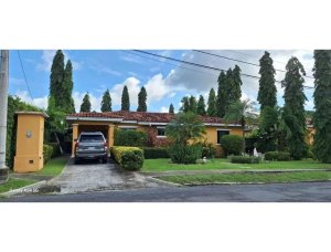 VILLAS DE LA COLONIA / PUNTA CHAME / 618M / 4 HABITACION / A…