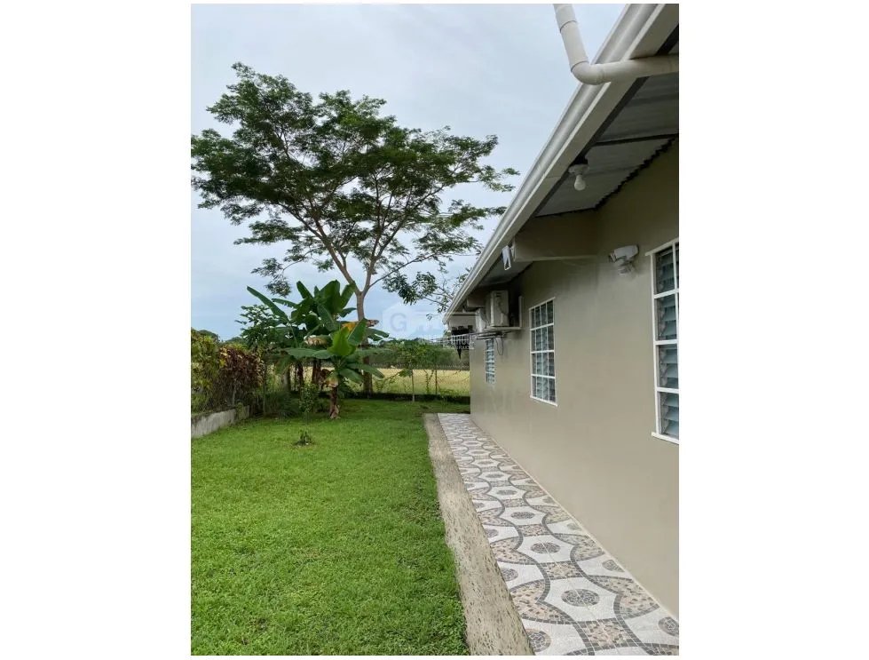 SE VENDE CASA EN LAS TABLAS LA TIZA 549 M2 TOTALMENTE CERCADA