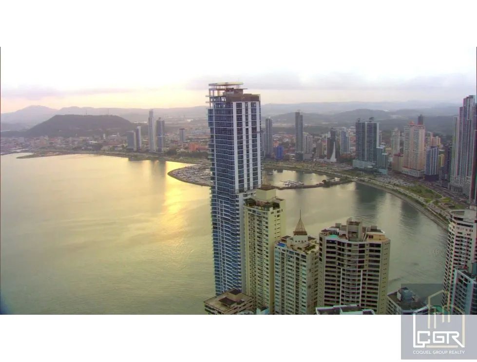 ALQUILER DE APARTAMENTO EN PH THE POINT PUNTA PAITILLA